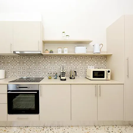 Holiday home Alion House *