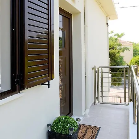 Holiday home Alion House *